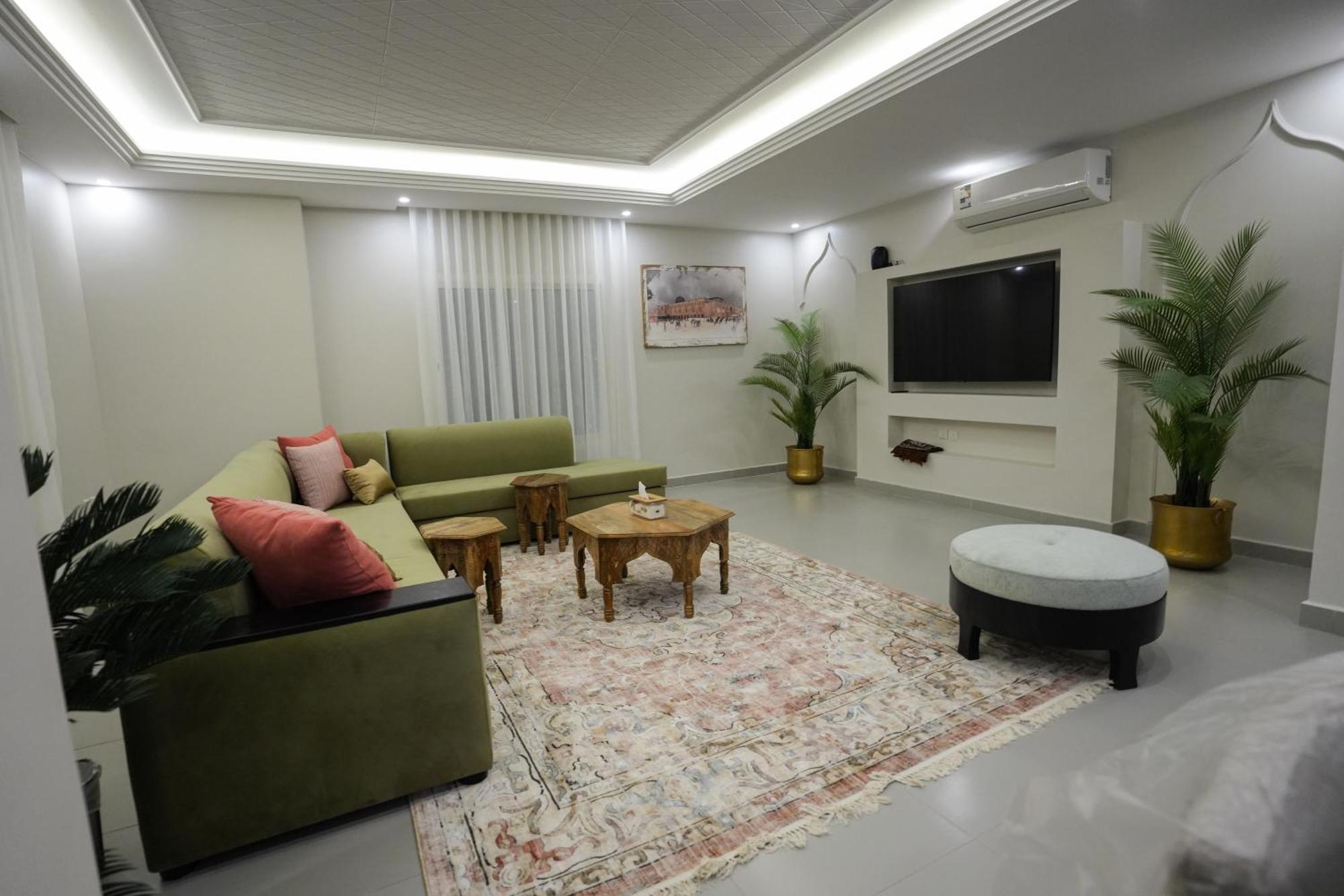 العز Jeddah