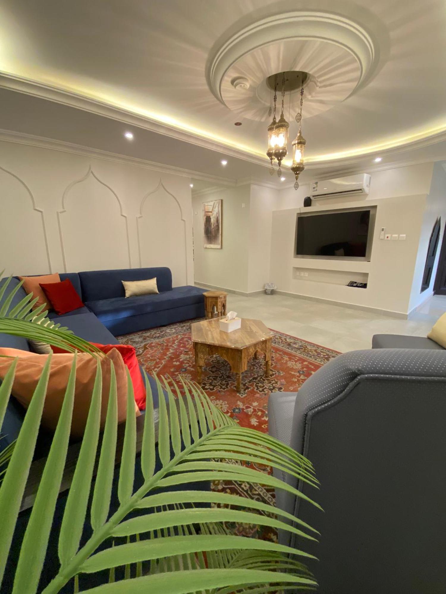 العز * Jeddah