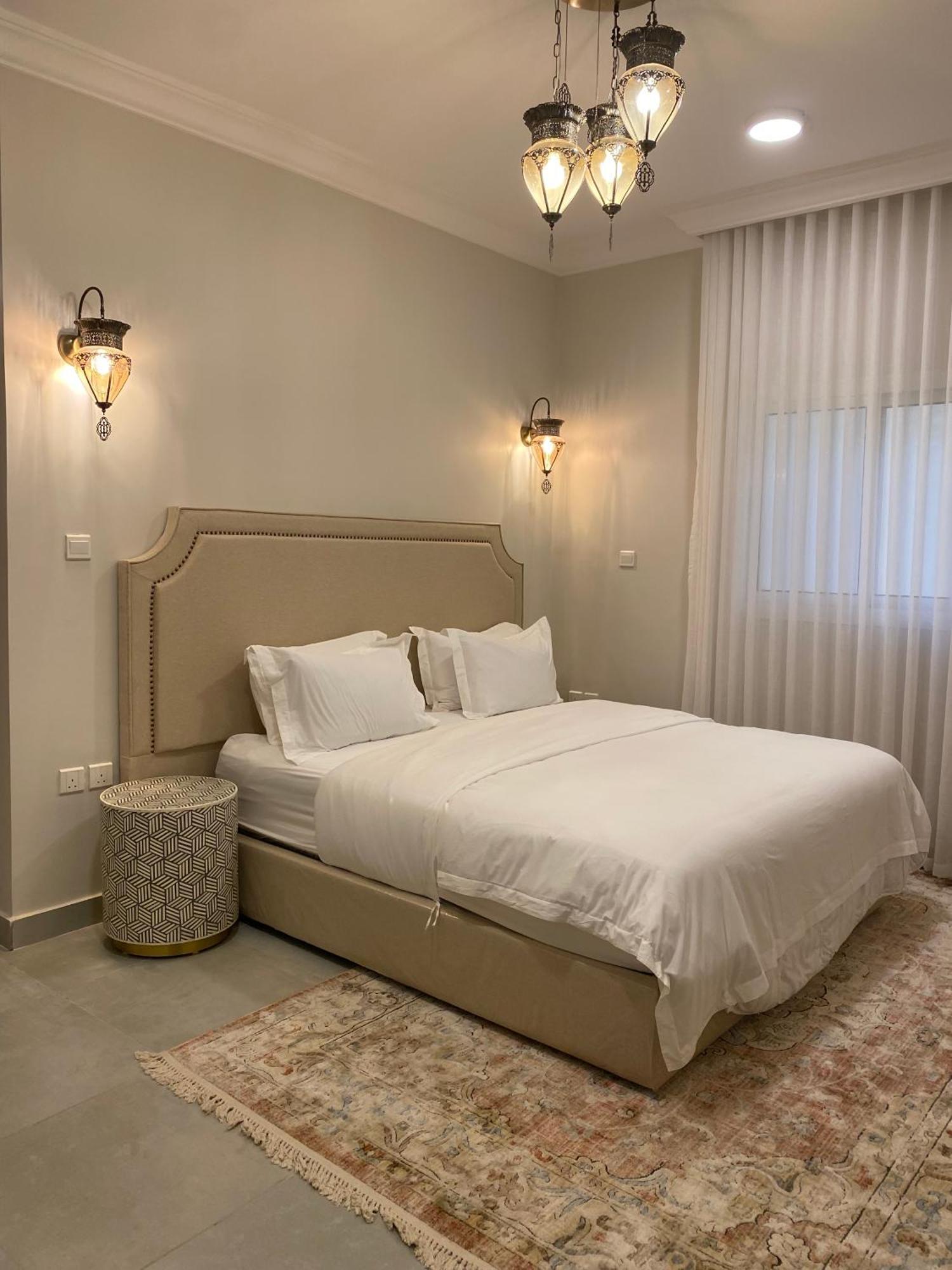 العز Apartment