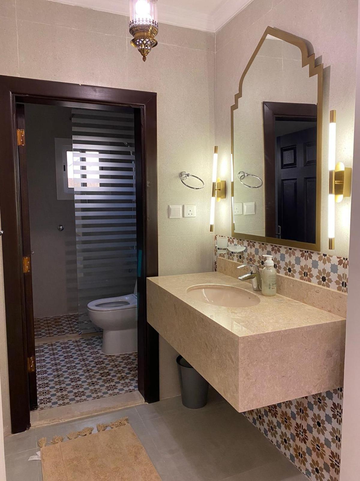 العز Jeddah
