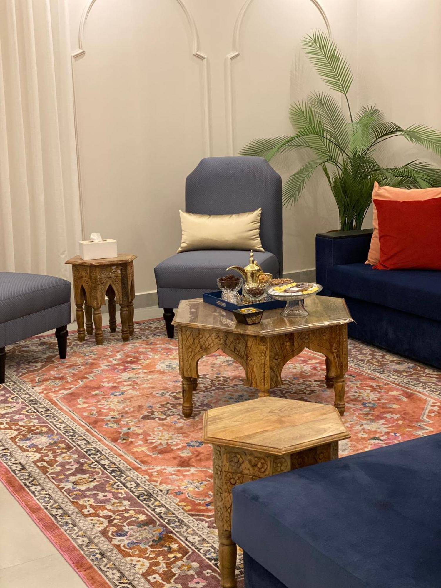 العز Apartment *
